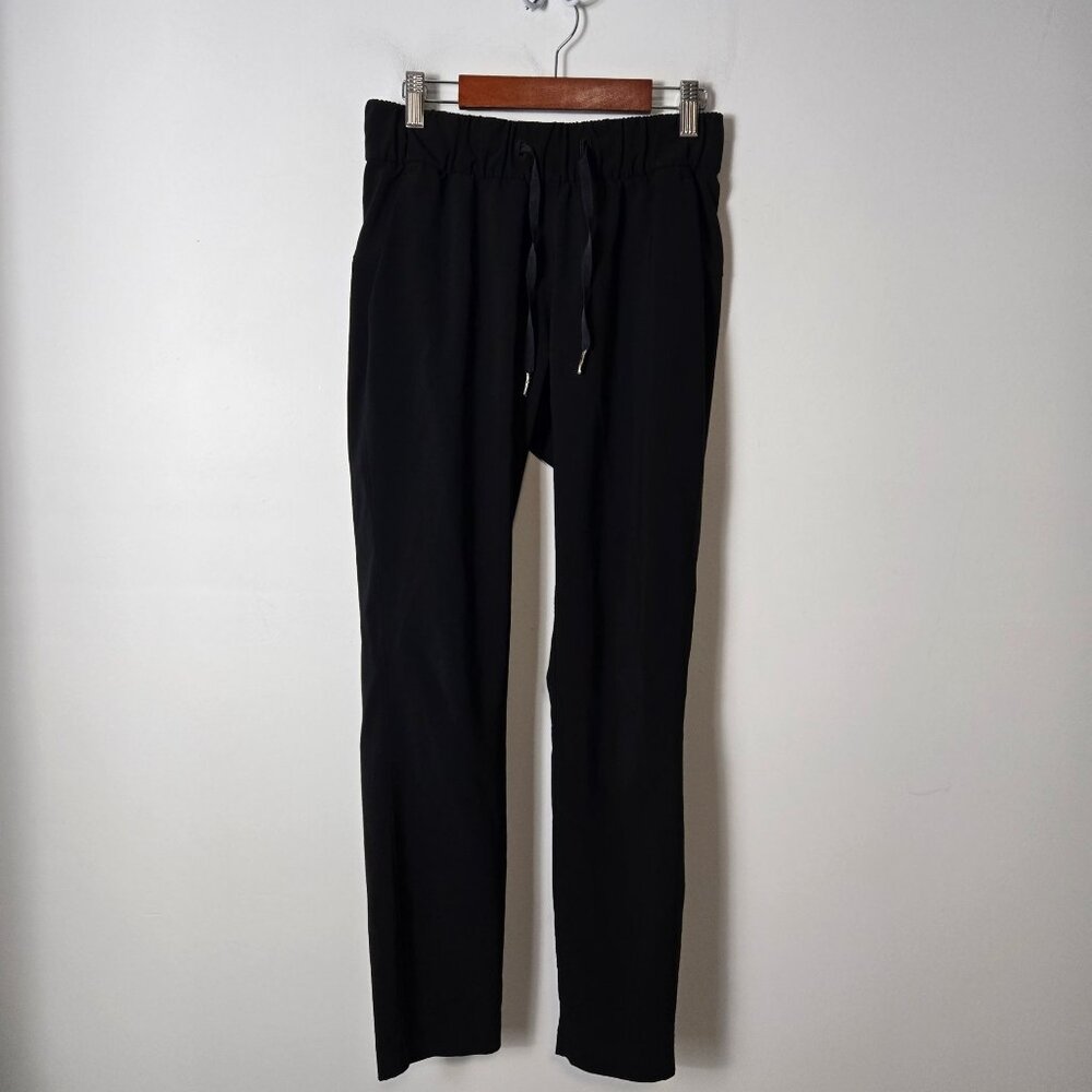 Lululemon Women's Size 2 On The Fly Black Pants Tapered Pull-On